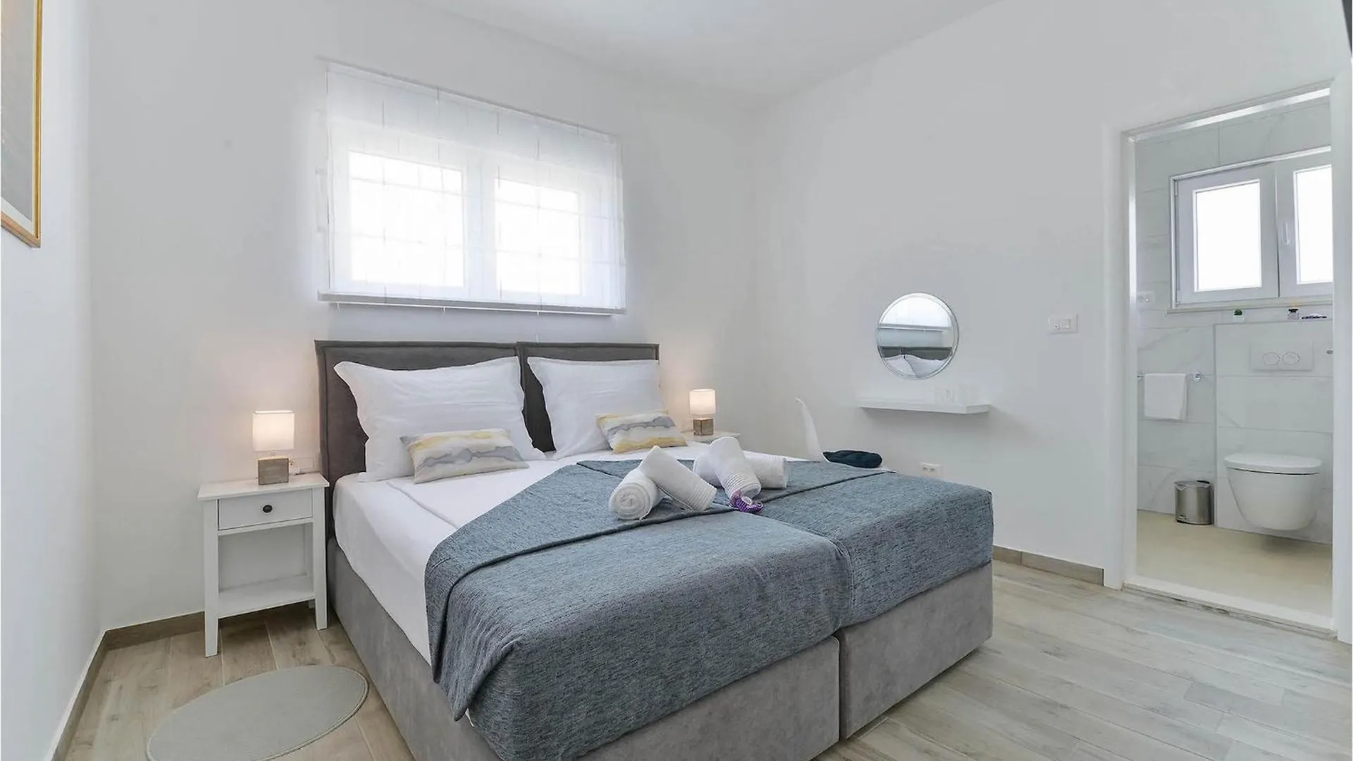 Villa Rita Regina زادار بيت للعطل